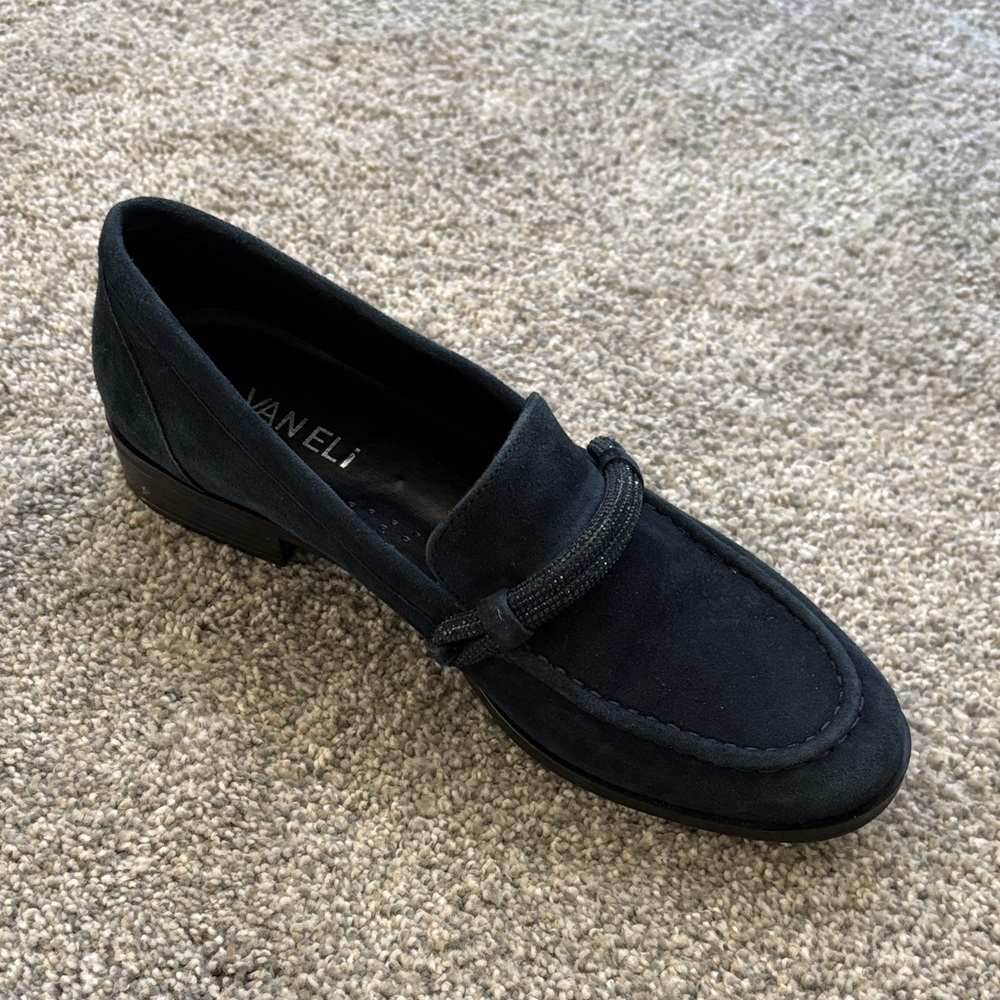 Van Eli women’s Dark Blue Slip-On Loafers